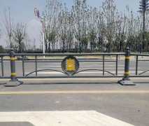 武漢道路護欄的反光材料有什么作用？